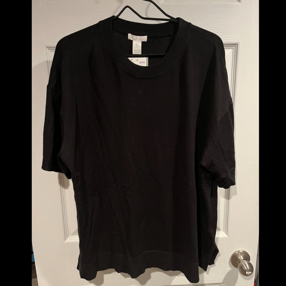 H&M lightweight sweater t-shirt size L.